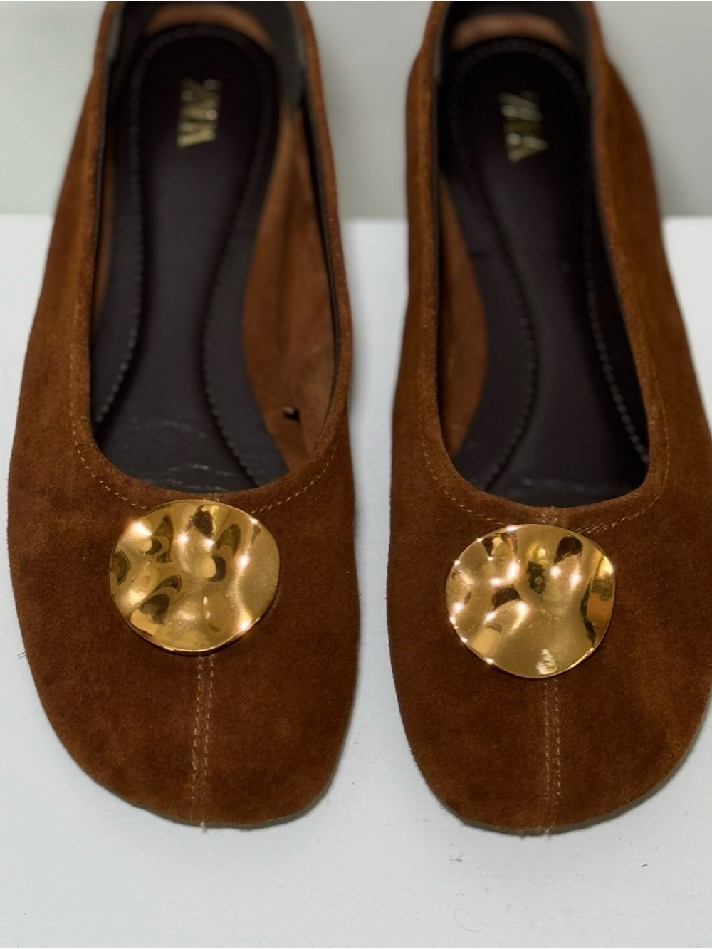 Zara leather & Suede Ballet Flats with Gold detail - Picture 2 of 10
